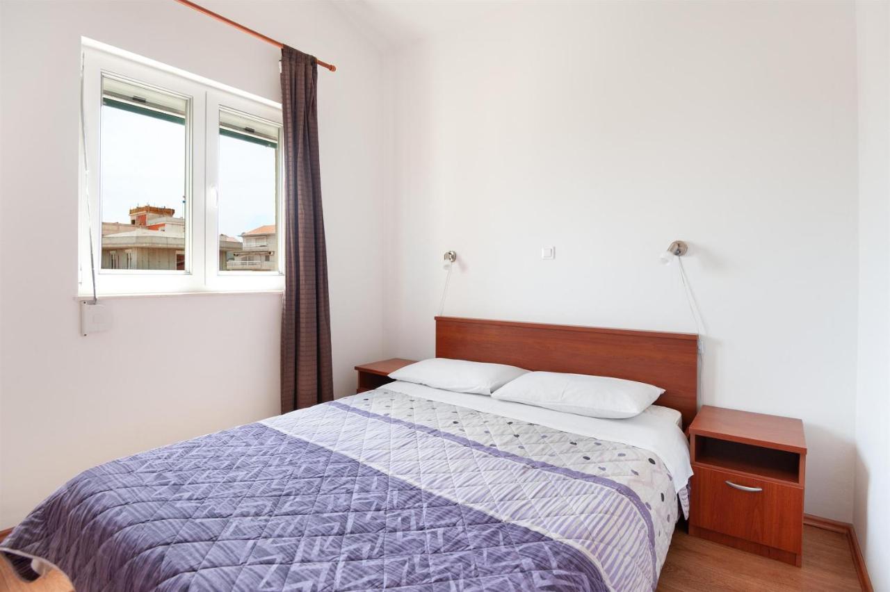 Apartments Lumaduma Трогір Екстер'єр фото