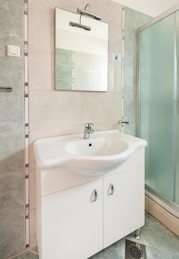 Apartments Lumaduma Трогір Екстер'єр фото