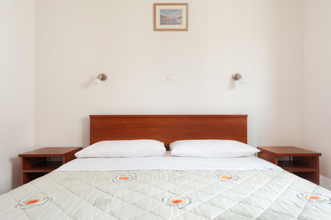 Apartments Lumaduma Трогір Екстер'єр фото