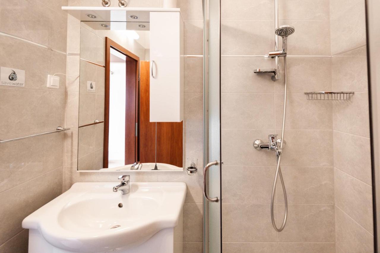 Apartments Lumaduma Трогір Екстер'єр фото