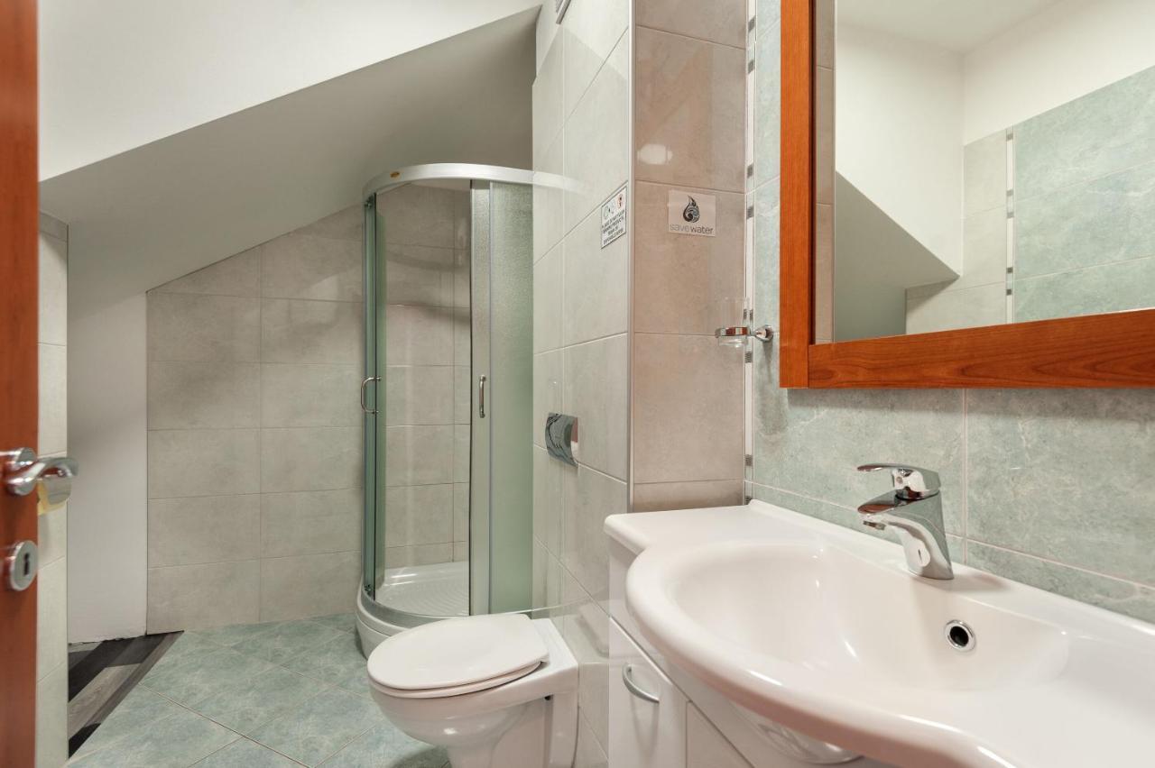 Apartments Lumaduma Трогір Екстер'єр фото