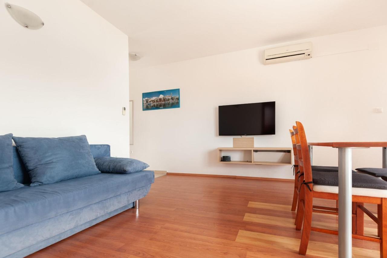 Apartments Lumaduma Трогір Екстер'єр фото