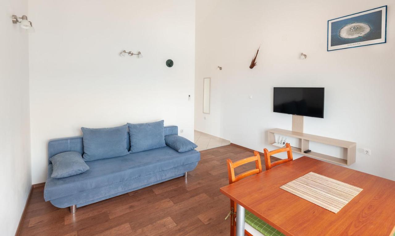 Apartments Lumaduma Трогір Екстер'єр фото